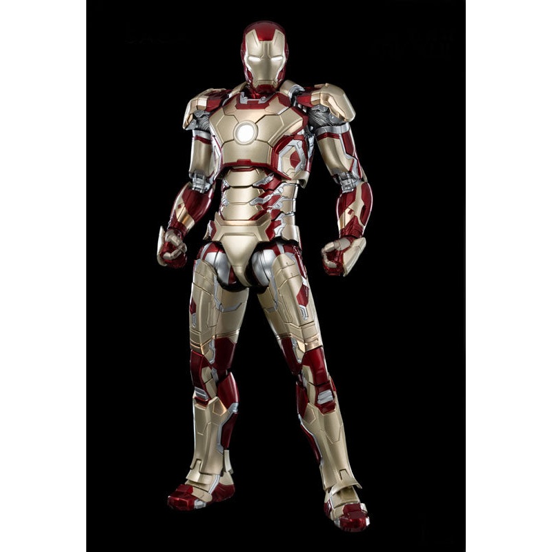 Marvel Studios: The Infinity Saga Threezero DLX Iron Man Mark 42