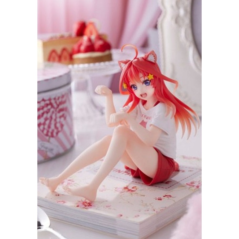 The Quintessential Quintuplets 2 Taito Desktop Cute Figure Itsuki Nakano (Newley Written Cat Roomwear Ver.)